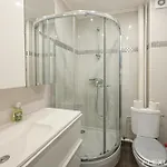 Charming In Shared 2-bedroom In 5 Dom wakacyjny Paryż